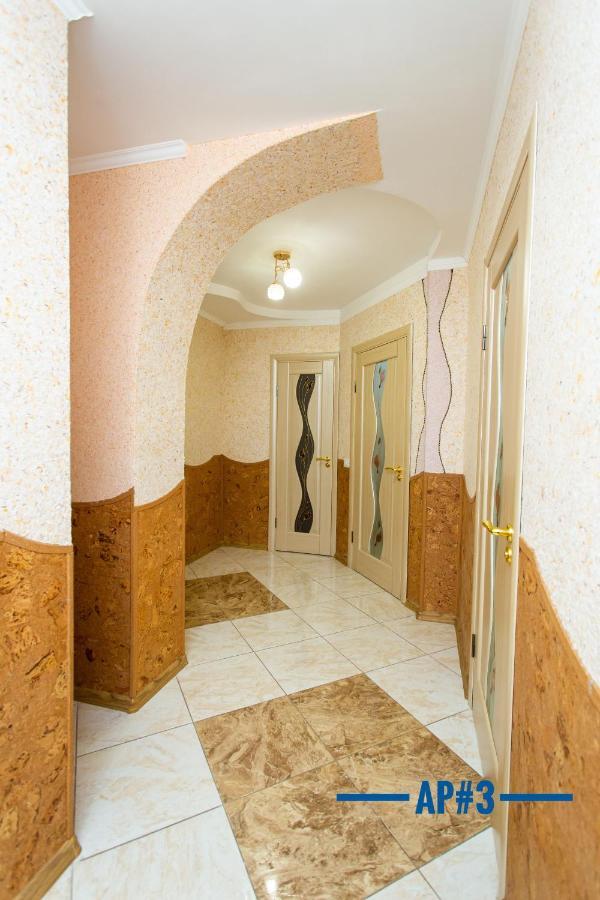 Центр. Хмельницького. 2 Спальні Ternopil Luaran gambar